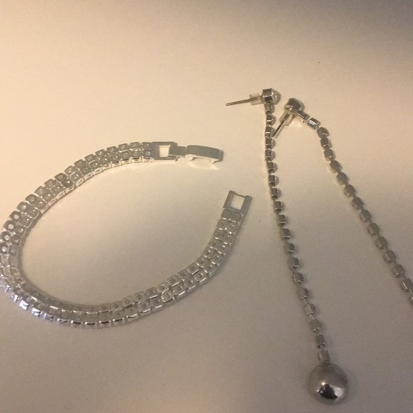 Jewelry - Picture 2 of 4